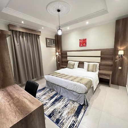 أجنحة ورد للوحدات الفندقية Khamis Mushait Extérieur photo