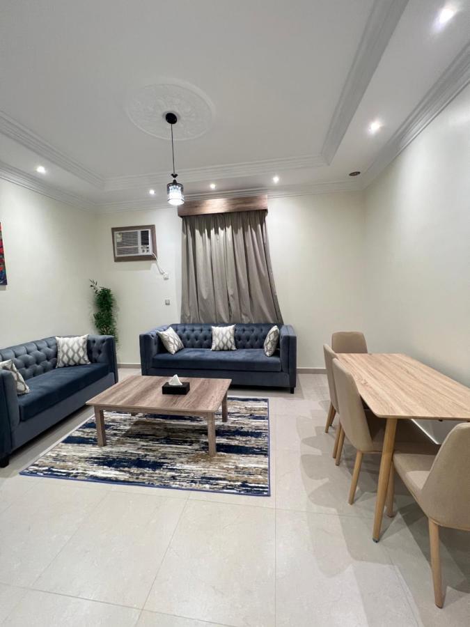 أجنحة ورد للوحدات الفندقية Khamis Mushait Extérieur photo