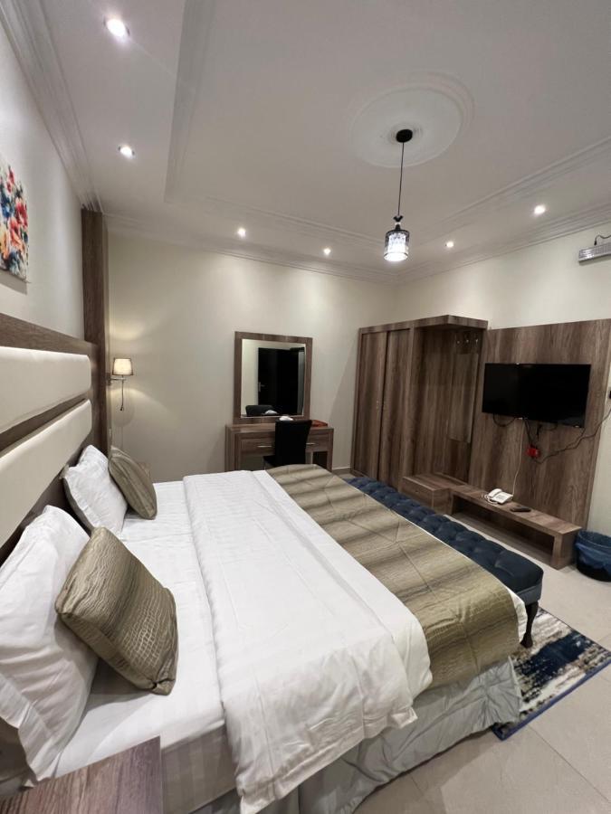 أجنحة ورد للوحدات الفندقية Khamis Mushait Extérieur photo