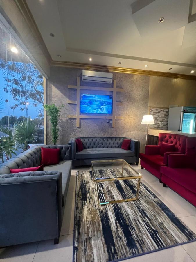 أجنحة ورد للوحدات الفندقية Khamis Mushait Extérieur photo