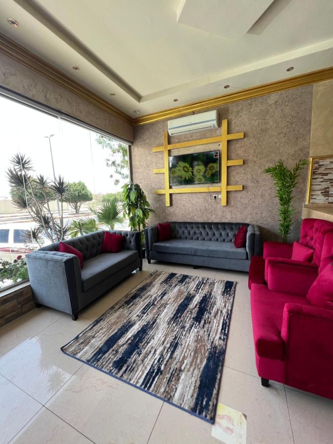 أجنحة ورد للوحدات الفندقية Khamis Mushait Extérieur photo